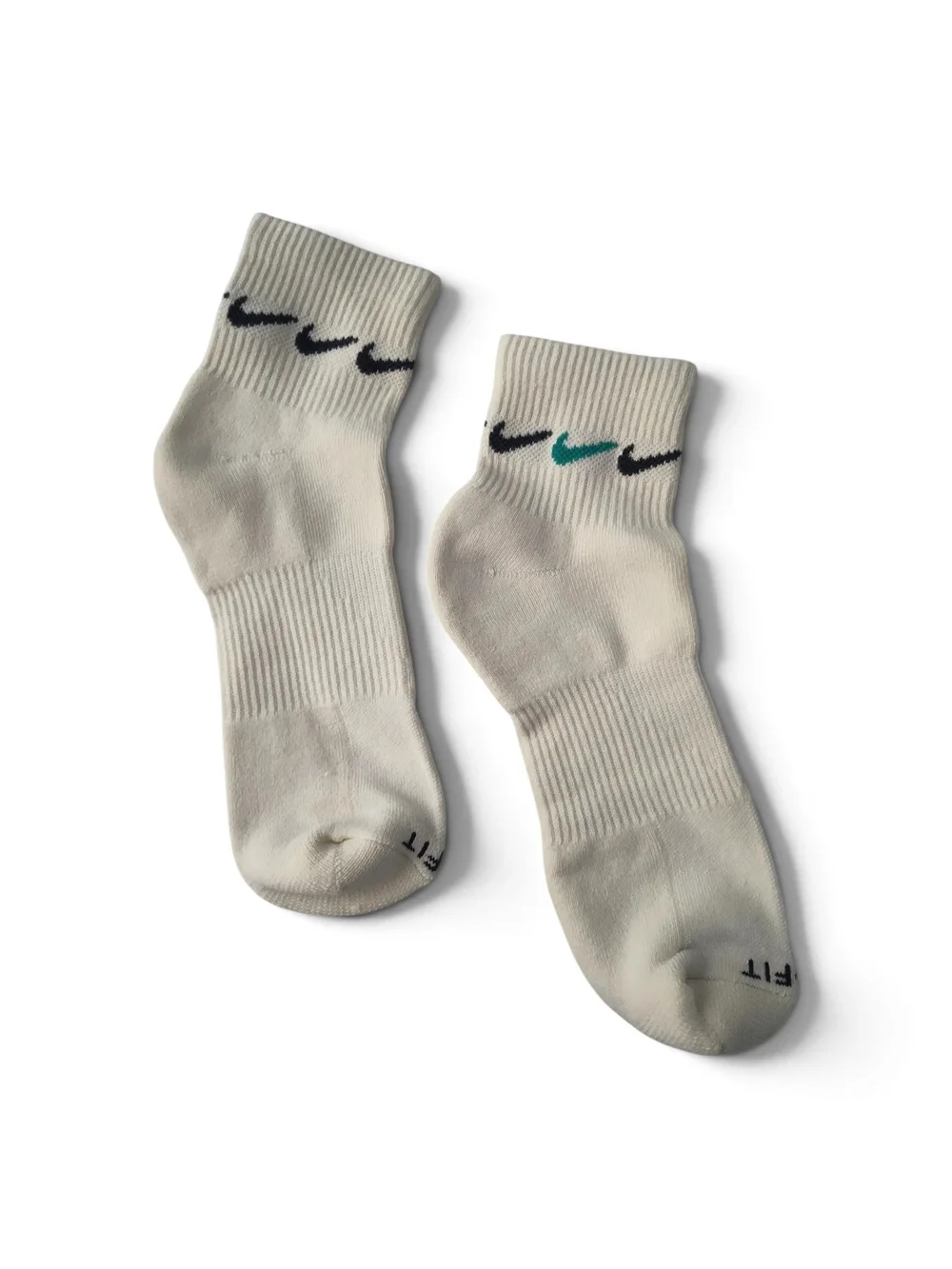 3 pair Nike Everyday Plus Cushioned Ankle Socks Cream Size Large - Unisex - NEW